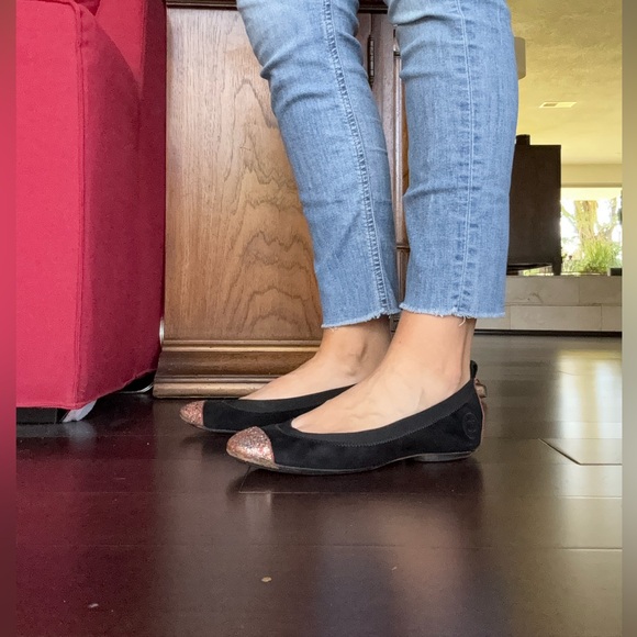 Chanel Limited Edition Glitter Ballet Flats - Picture 15 of 17